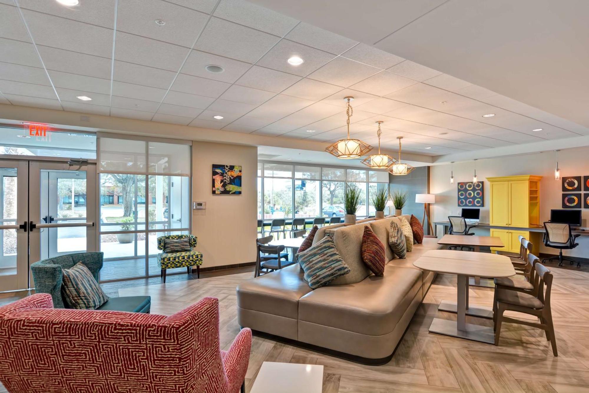 Home2 Suites By Hilton Tampa Usf Near Busch Gardens Buitenkant foto