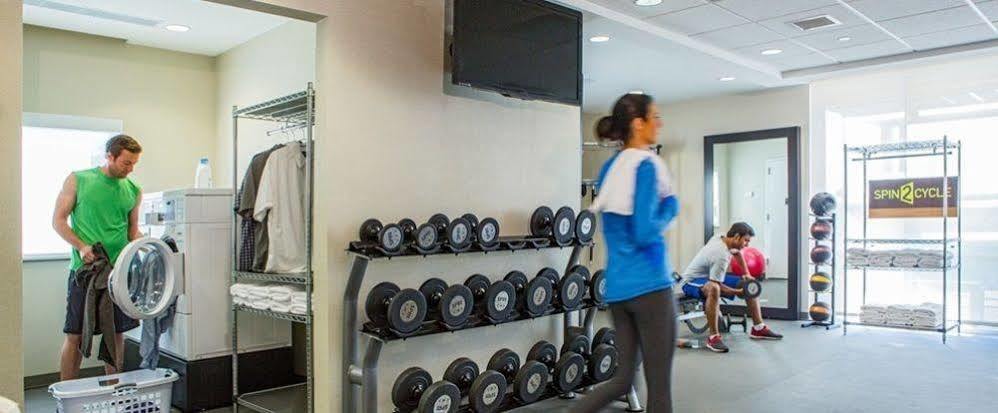 Home2 Suites By Hilton Tampa Usf Near Busch Gardens Buitenkant foto